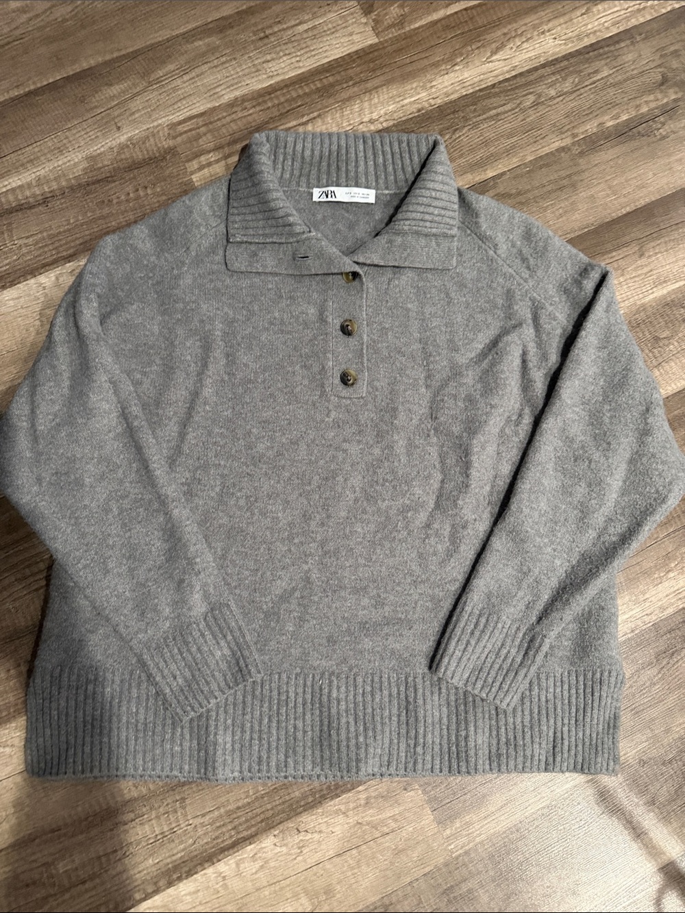 Zara Women's Gray Ribbed-Collar Button Pullover